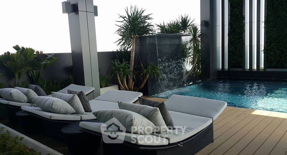 À vendre 1 chambre condo à Khlong Toei, Bangkok