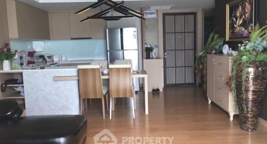 Condo en venta de 2 habitaciones en Si Racha, Chonburi