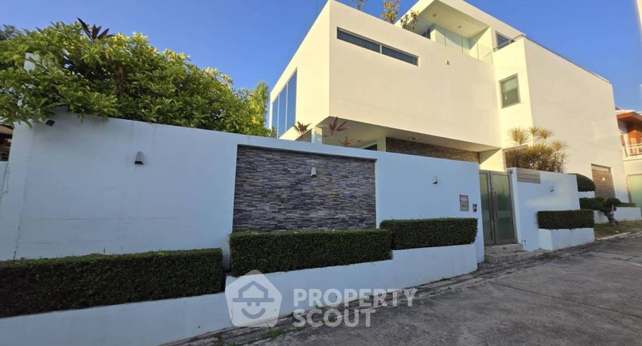 For sale 5 bedrooms house in Bang Lamung, Chonburi