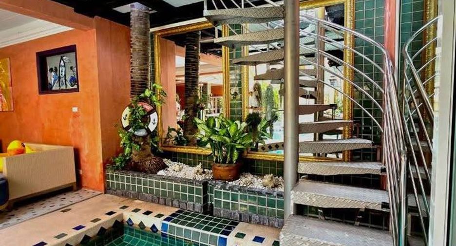 For sale 4 bedrooms house in Jomtien, Pattaya