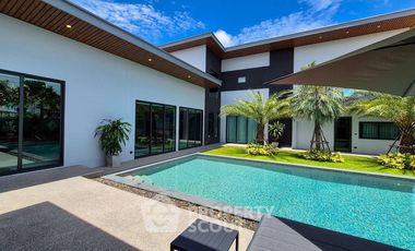 For sale 6 ベッドルーム villa in East Pattaya, Pattaya