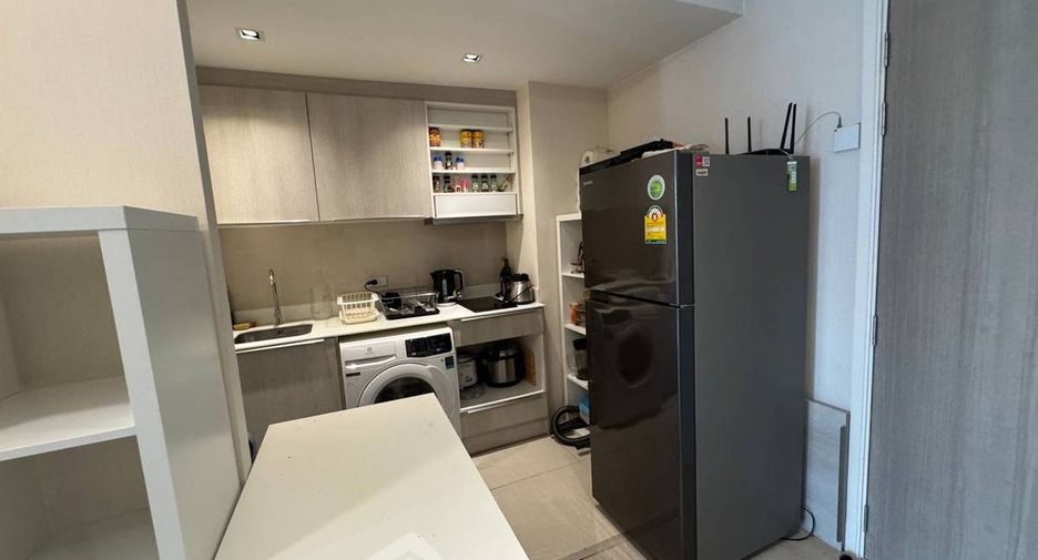 À vendre 1 chambre condo à Khlong Toei, Bangkok