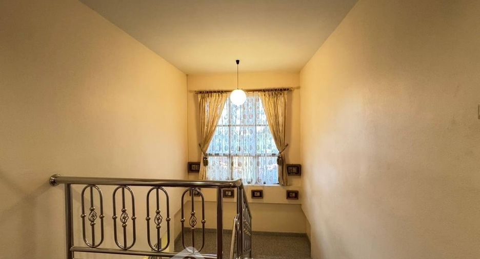 For sale 3 bedrooms house in Bang Lamung, Chonburi