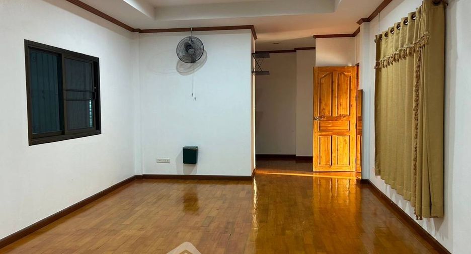 À vendre 4 chambres maison à Jomtien, Pattaya