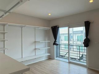 出售 3 卧室 联排别墅 在 Prawet, 曼谷