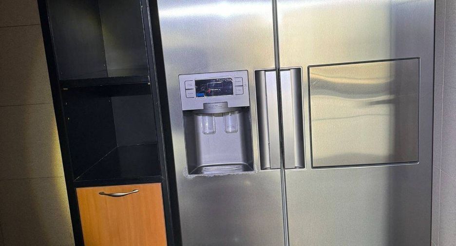 For sale 3 bedrooms condo in Yan Nawa, Bangkok