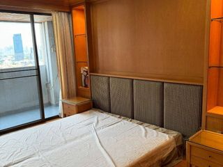 For sale 3 bedrooms condo in Yan Nawa, Bangkok