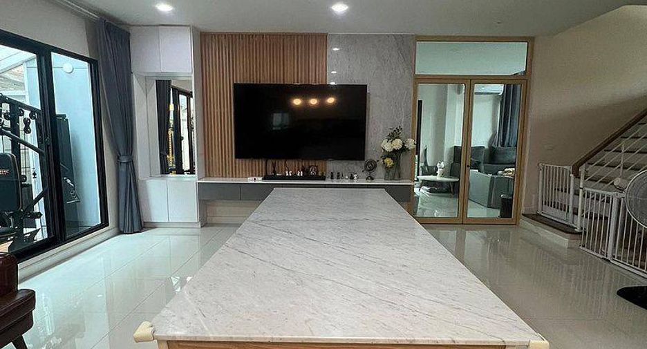 Haus zum Kauf mit 6 Zimmer in Prawet, Bangkok