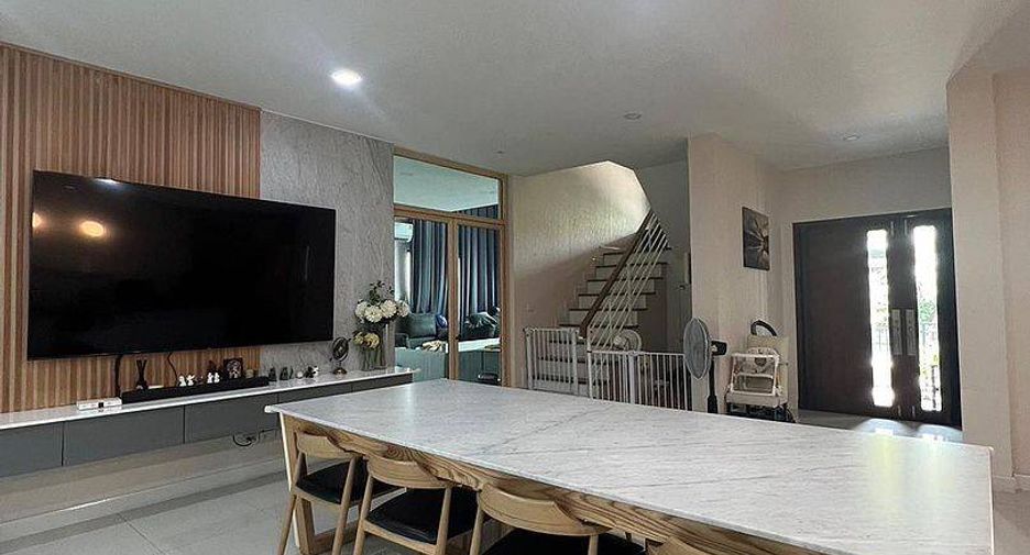 Haus zum Kauf mit 6 Zimmer in Prawet, Bangkok