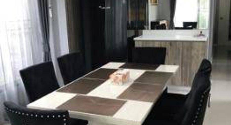 Casa en venta de 4 habitaciones en Lat Krabang, Bangkok