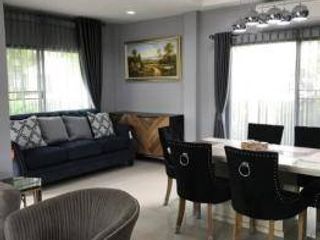 Casa en venta de 4 habitaciones en Lat Krabang, Bangkok