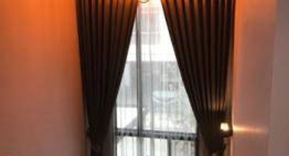 Casa en venta de 4 habitaciones en Lat Krabang, Bangkok