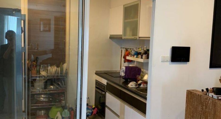 À vendre 2 chambres condo à Yan Nawa, Bangkok
