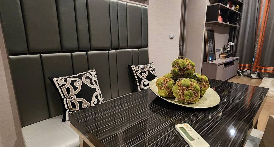 For sale 3 bedrooms condo in Sathon, Bangkok