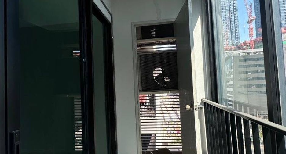 For sale 1 bed condo in Huai Khwang, Bangkok