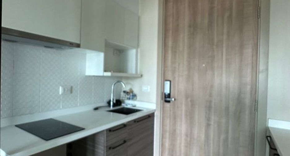 For sale 1 bed condo in Huai Khwang, Bangkok