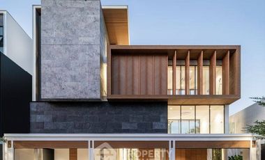 For sale 7 bedrooms house in Lat Phrao, Bangkok