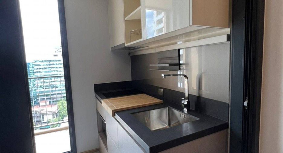 Продажа 1 кровать кондо в Кхлонг Тоеи, Бангкок