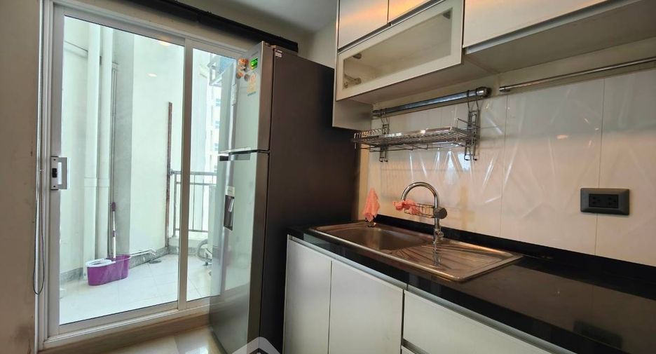 For sale 2 bedrooms condo in Huai Khwang, Bangkok