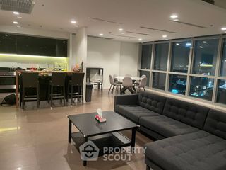 Продажа 2 спальни кондо в Сатхон, Бангкок