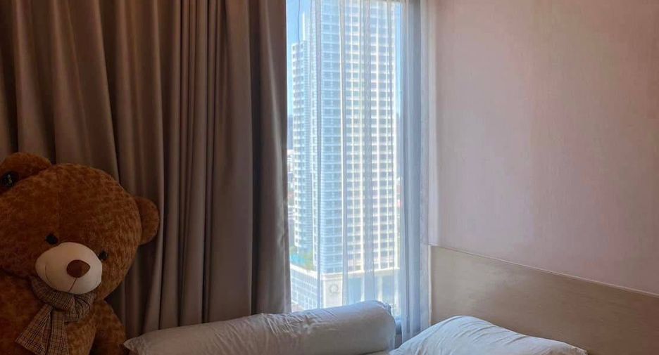 For sale 2 bedrooms condo in Watthana, Bangkok