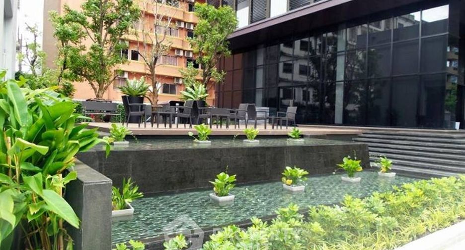 For sale 1 bed condo in Khlong San, Bangkok