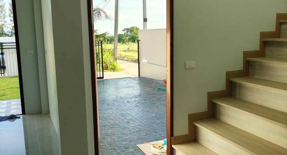 Casa en venta de 4 habitaciones en Si Racha, Chonburi