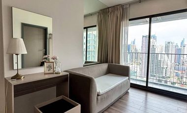 Condo en venta de 1 habitaciones en Khlong San, Bangkok