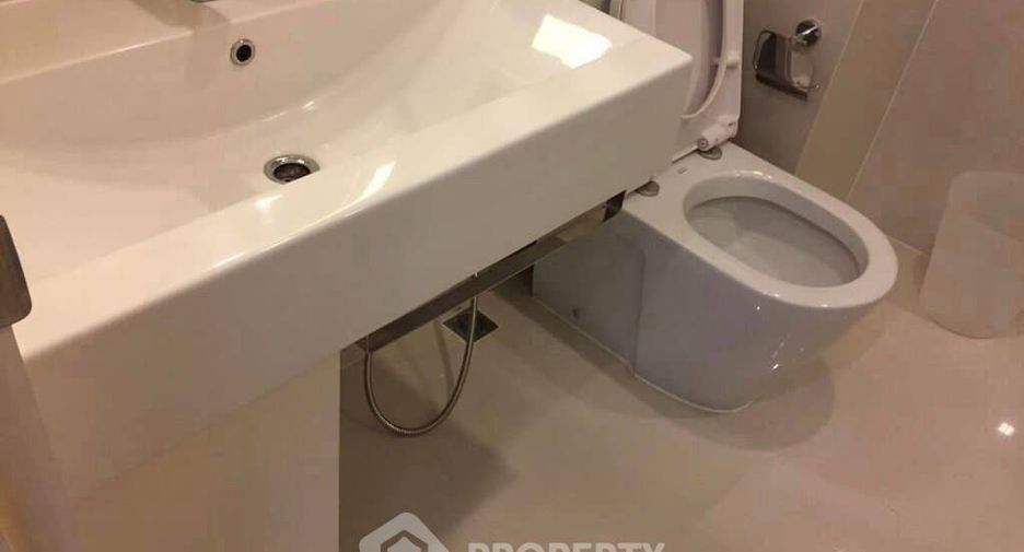 For sale 1 bed condo in Phra Khanong, Bangkok