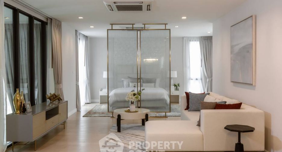 For sale 5 bedrooms house in Suan Luang, Bangkok