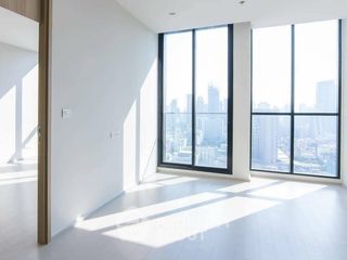 À vendre 2 chambres condo à Pathum Wan, Bangkok