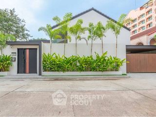 For sale 4 bedrooms villa in Bang Lamung, Chonburi