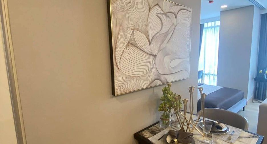 For sale 1 bed condo in Khlong Toei, Bangkok