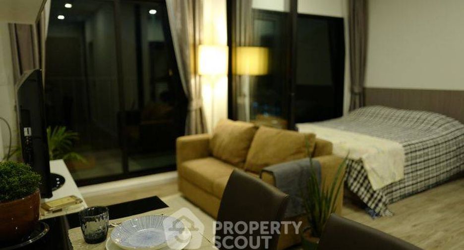 For sale 1 bed condo in Si Racha, Chonburi
