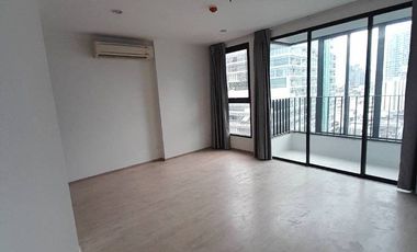 Condo en venta de 2 habitaciones en Bang Rak, Bangkok