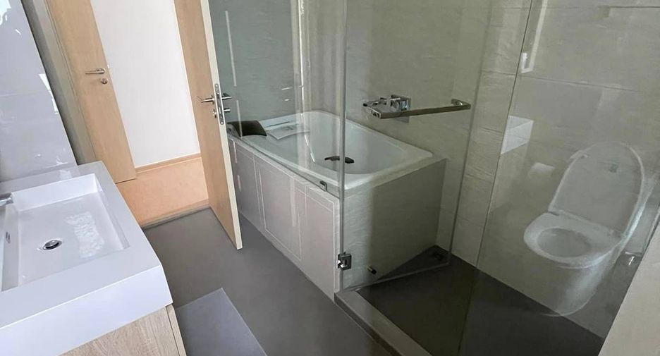 ขาย 2 ห้องนอน คอนโด ใน วัฒนา, กรุงเทพฯ