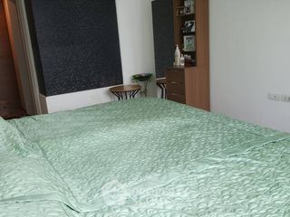 For sale 2 bedrooms condo in Huai Khwang, Bangkok