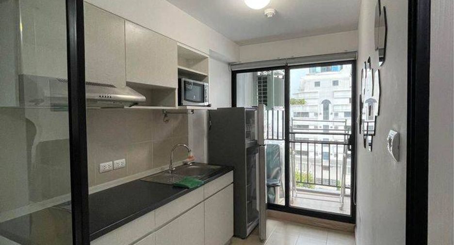 For sale 1 bed condo in Thon Buri, Bangkok