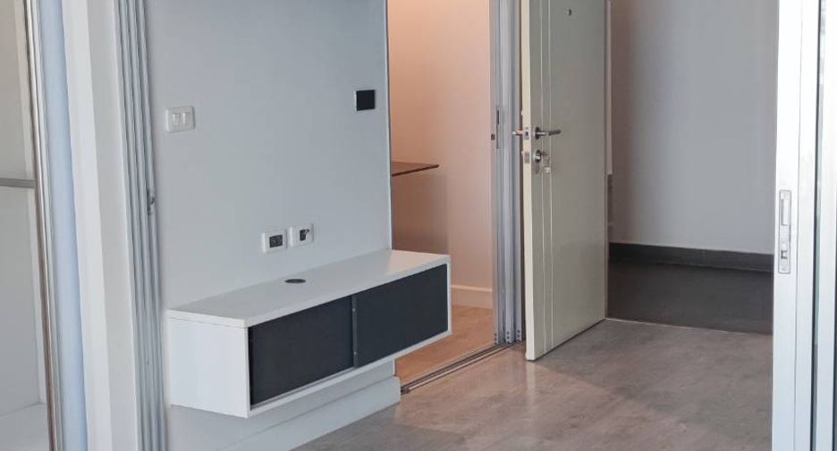Condo en venta de 1 habitaciones en Yan Nawa, Bangkok