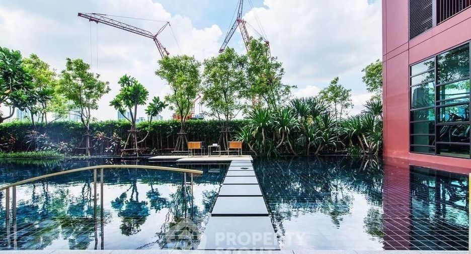 For sale 1 bed condo in Khlong Toei, Bangkok