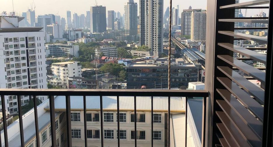 For sale 1 bed condo in Khlong Toei, Bangkok