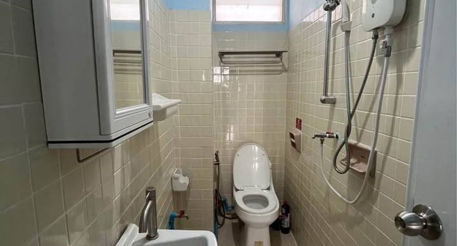 For sale 5 bedrooms townhouse in Jomtien, Pattaya
