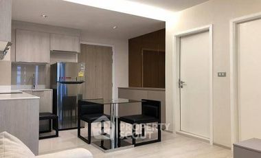 À vendre 2 chambres condo à Khlong Toei, Bangkok