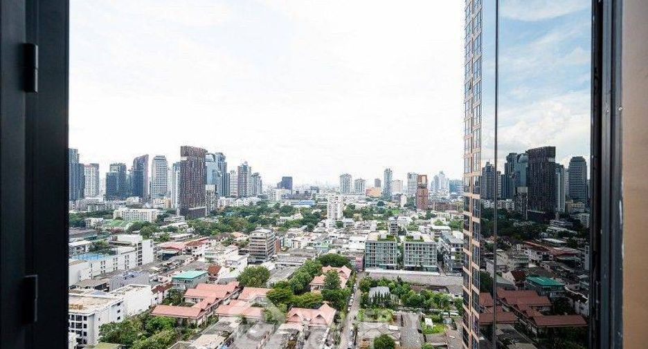For sale 1 bed condo in Khlong Toei, Bangkok