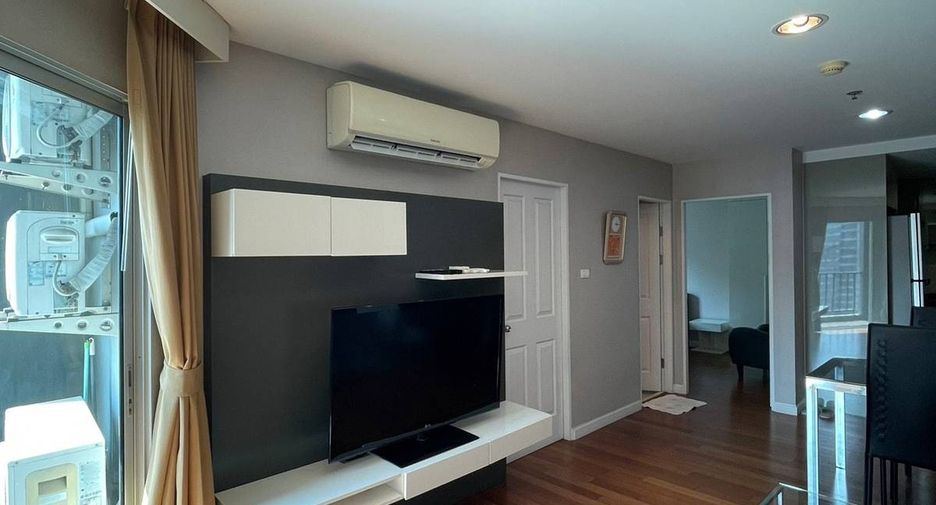 For sale 2 bedrooms condo in Huai Khwang, Bangkok