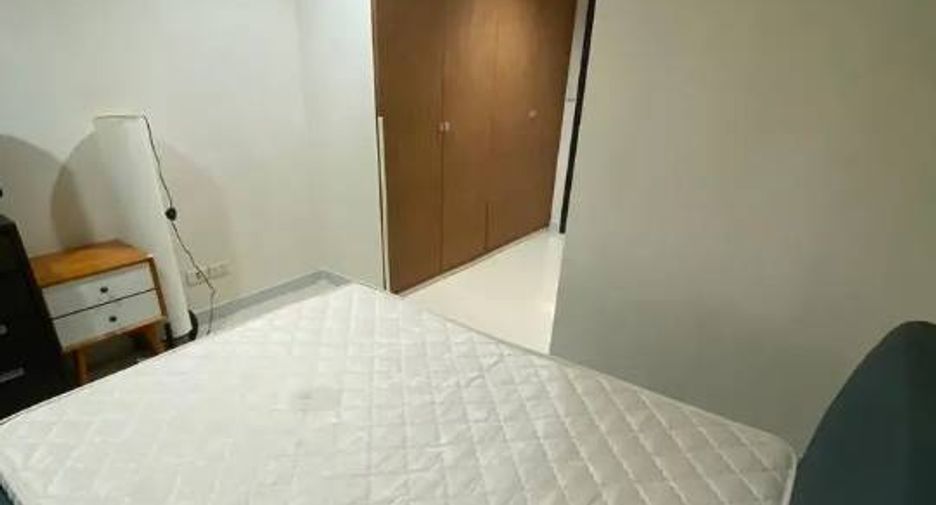 For sale 3 bedrooms condo in Watthana, Bangkok
