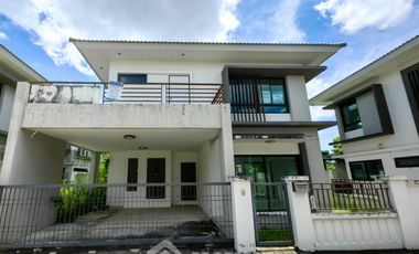 Casa en venta de 3 habitaciones en Si Racha, Chonburi