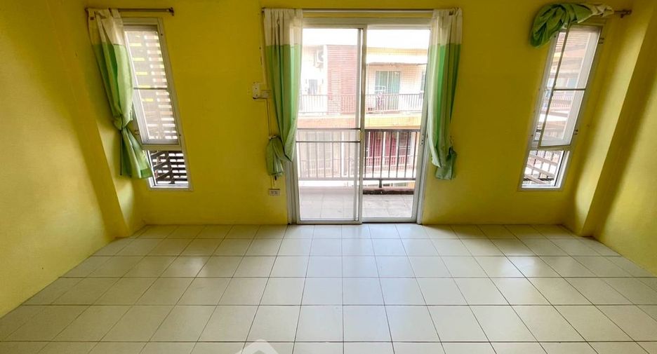 出售 4 卧室 联排别墅 在 Mueang Chon Buri, Chon Buri