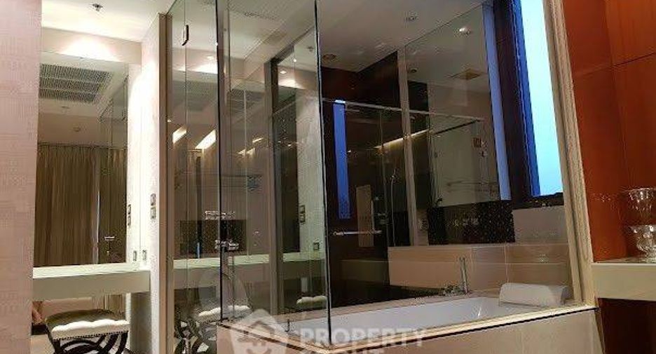 For sale 2 bedrooms condo in Khlong Toei, Bangkok