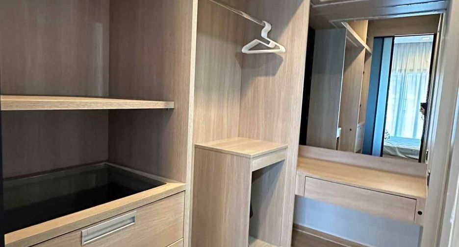 For sale 1 bed condo in Huai Khwang, Bangkok